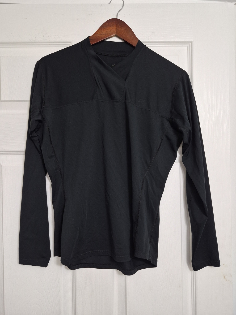 Woman's Long-Sleeve Performance Shirt - Black